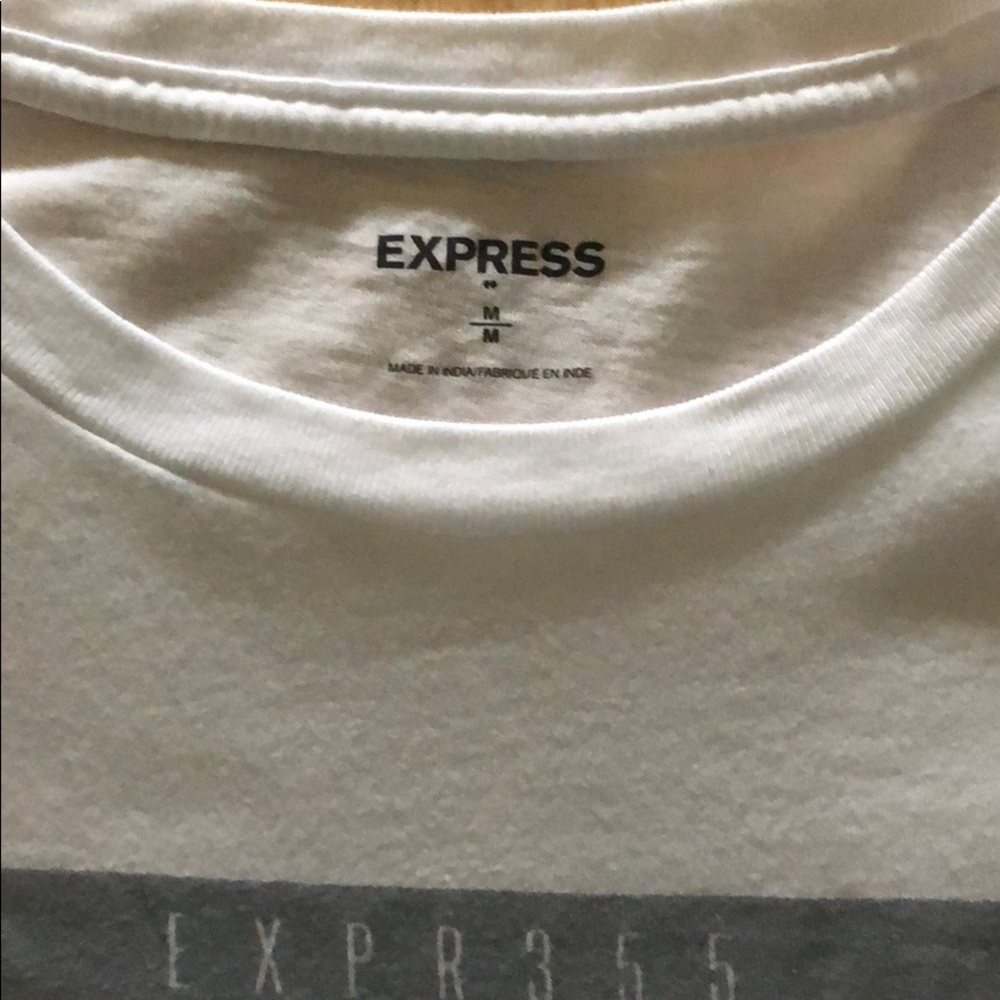 Express T-shirt